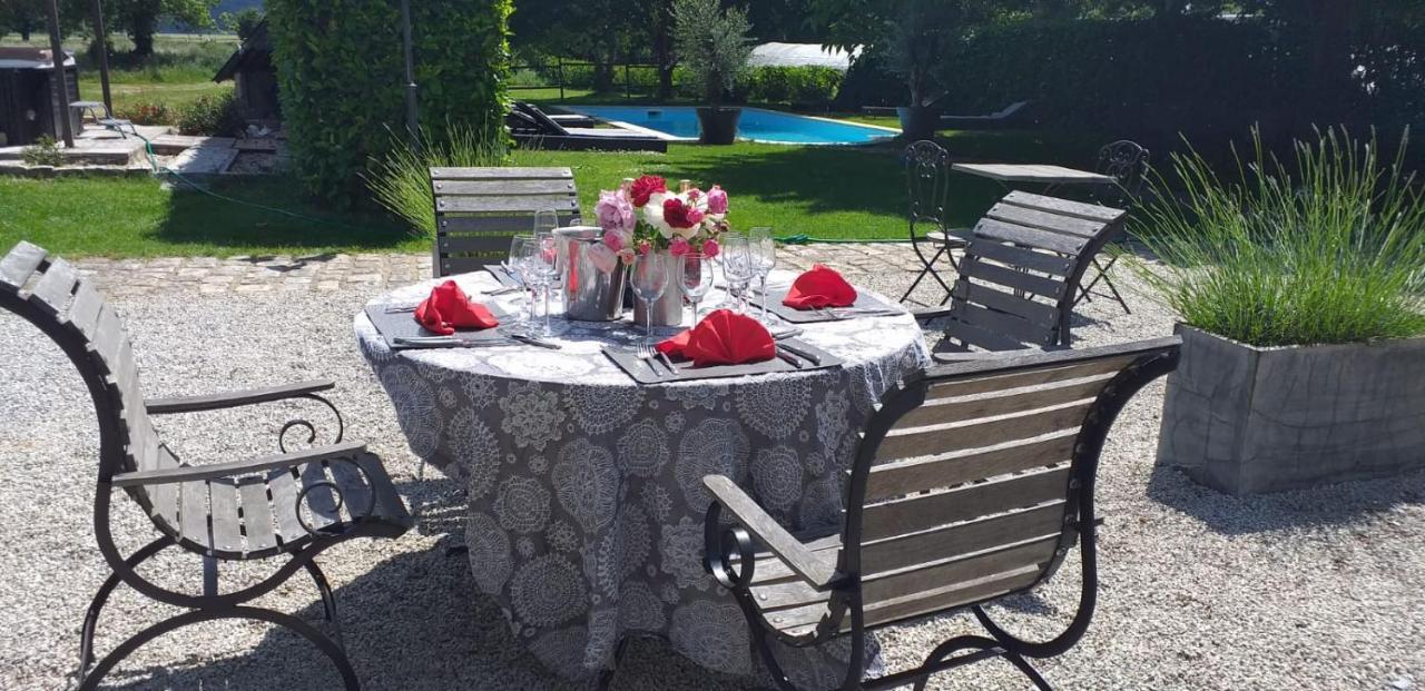 Le Mouton Bed & Breakfast Blaison Bagian luar foto