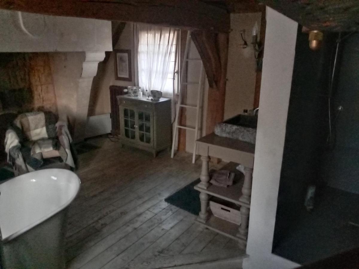 Le Mouton Bed & Breakfast Blaison Bagian luar foto