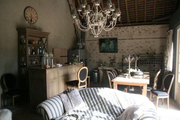 Le Mouton Bed & Breakfast Blaison Bagian luar foto