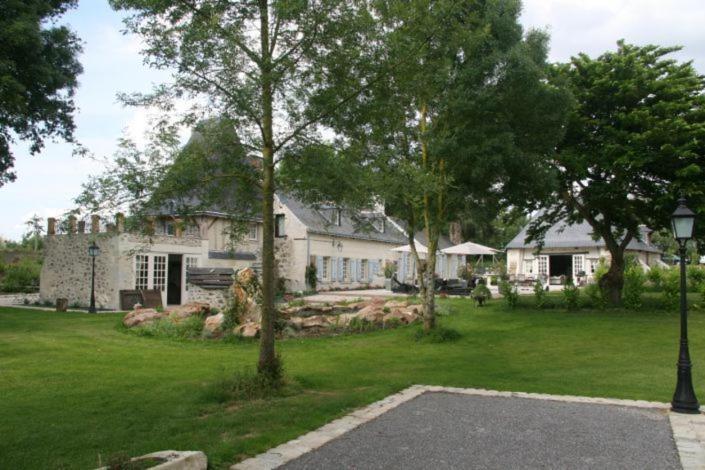 Le Mouton Bed & Breakfast Blaison Bagian luar foto